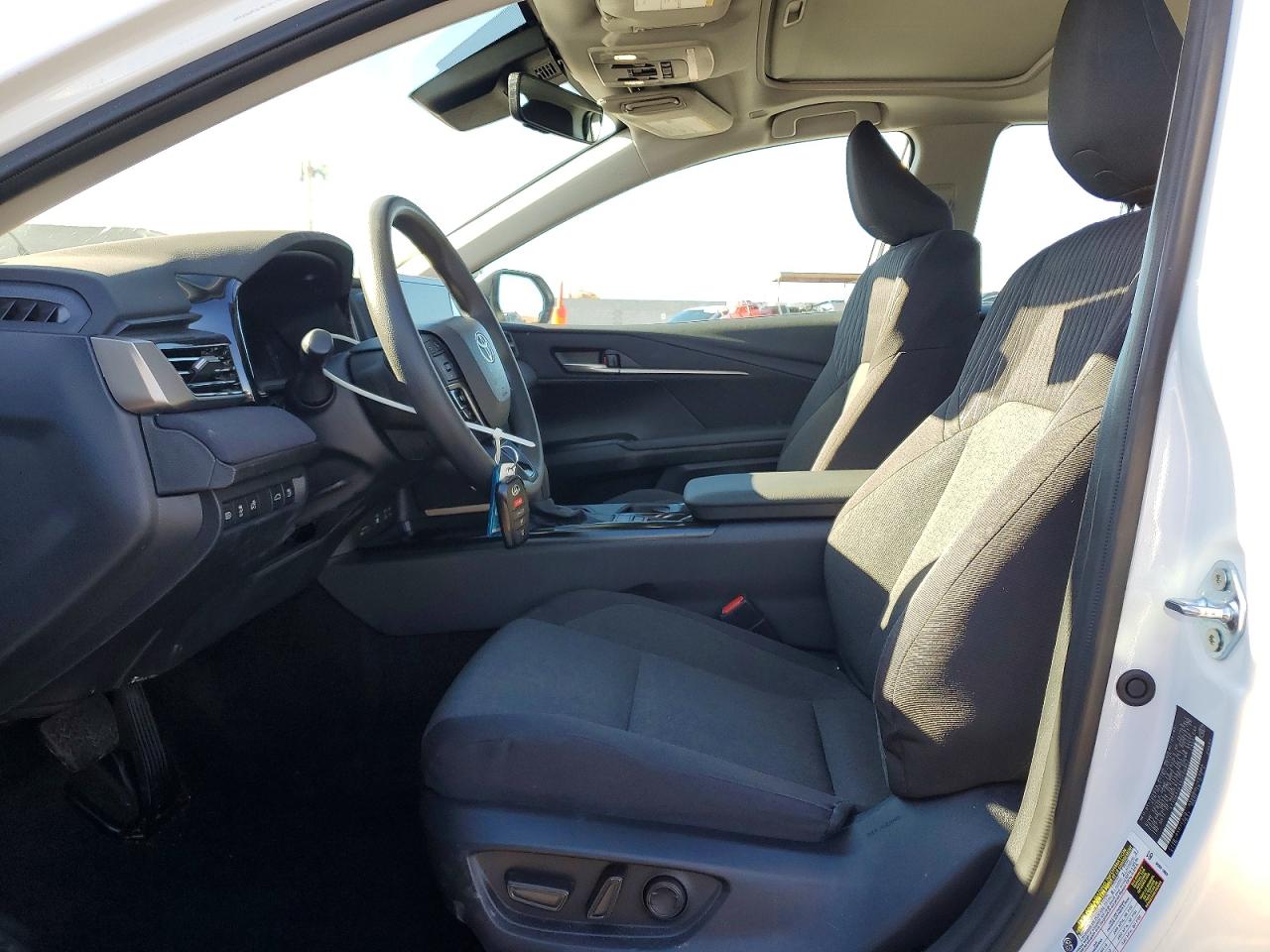 2025 TOYOTA CAMRY XSE photo 7