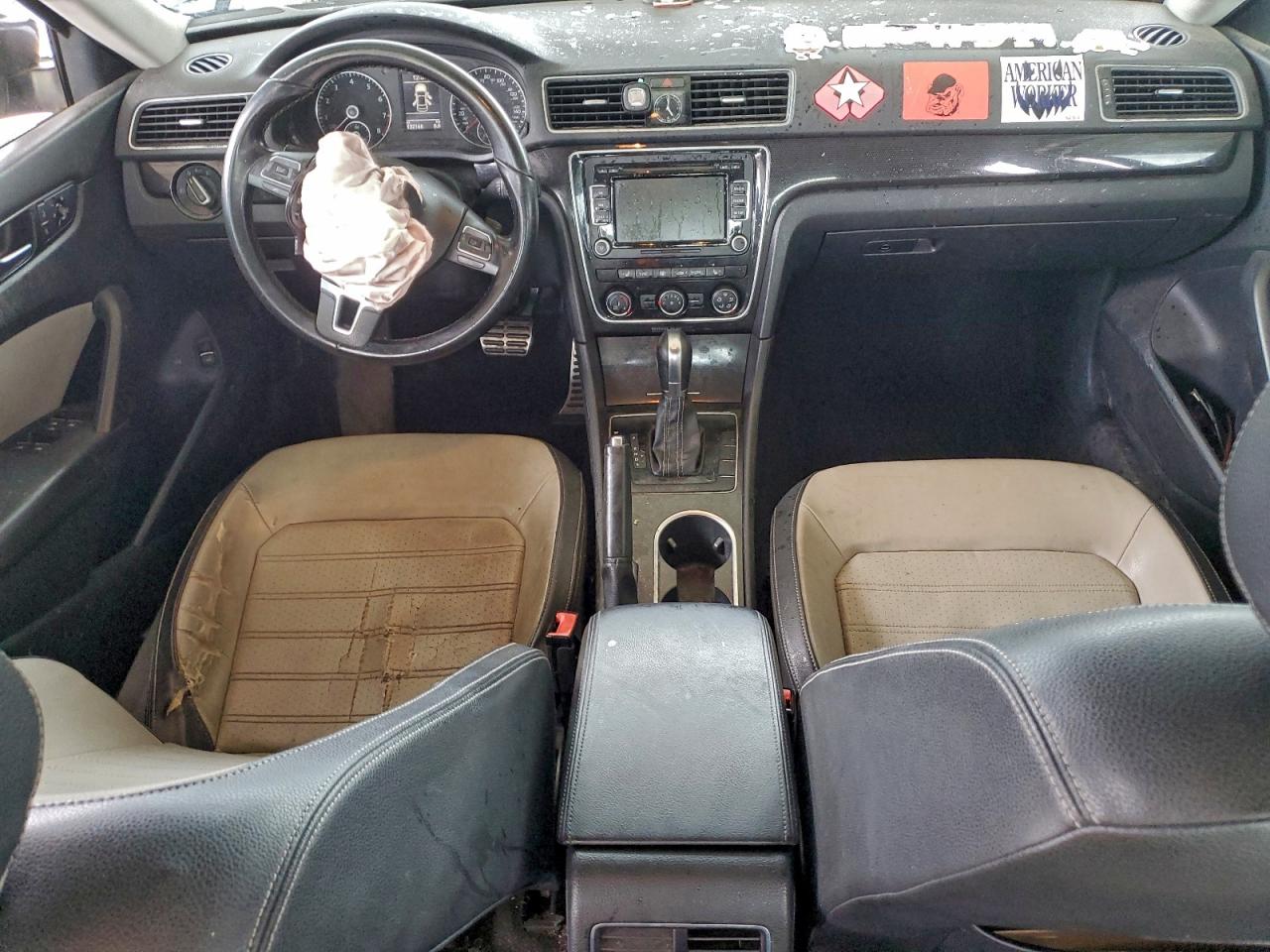 2014 VOLKSWAGEN PASSAT SE photo 8