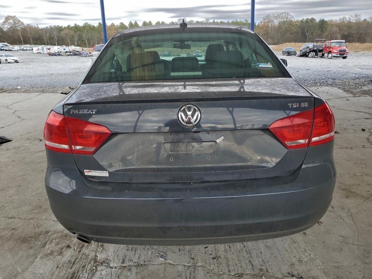 2014 VOLKSWAGEN PASSAT SE photo 6