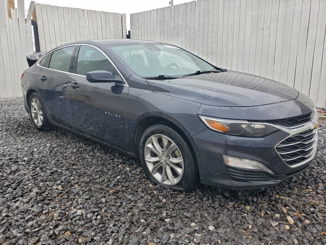 2023 CHEVROLET MALIBU LT photo 4