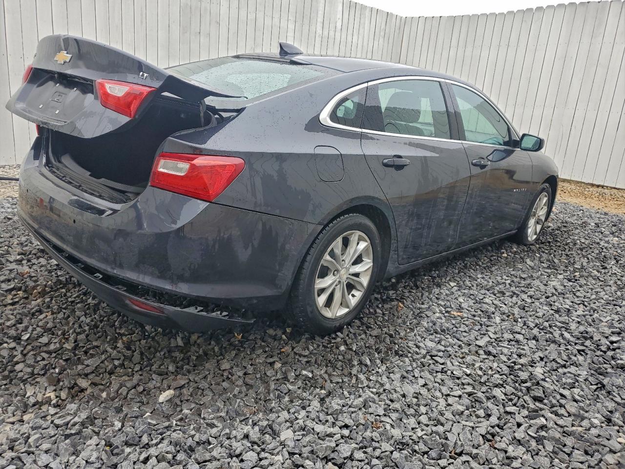 2023 CHEVROLET MALIBU LT photo 3