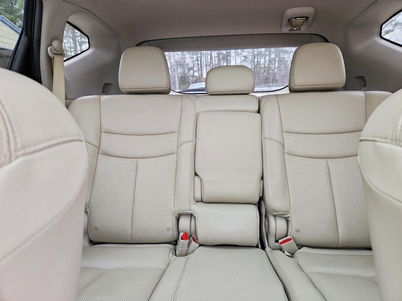2015 NISSAN MURANO S photo 10