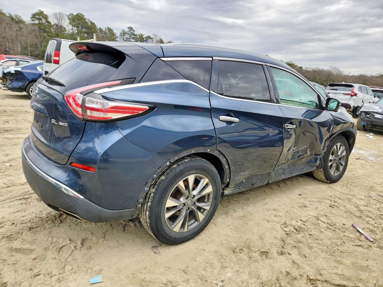2015 NISSAN MURANO S photo 3