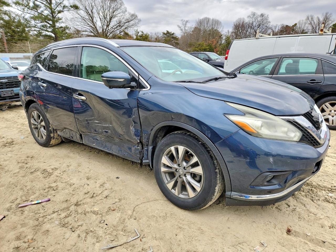 2015 NISSAN MURANO S photo 4