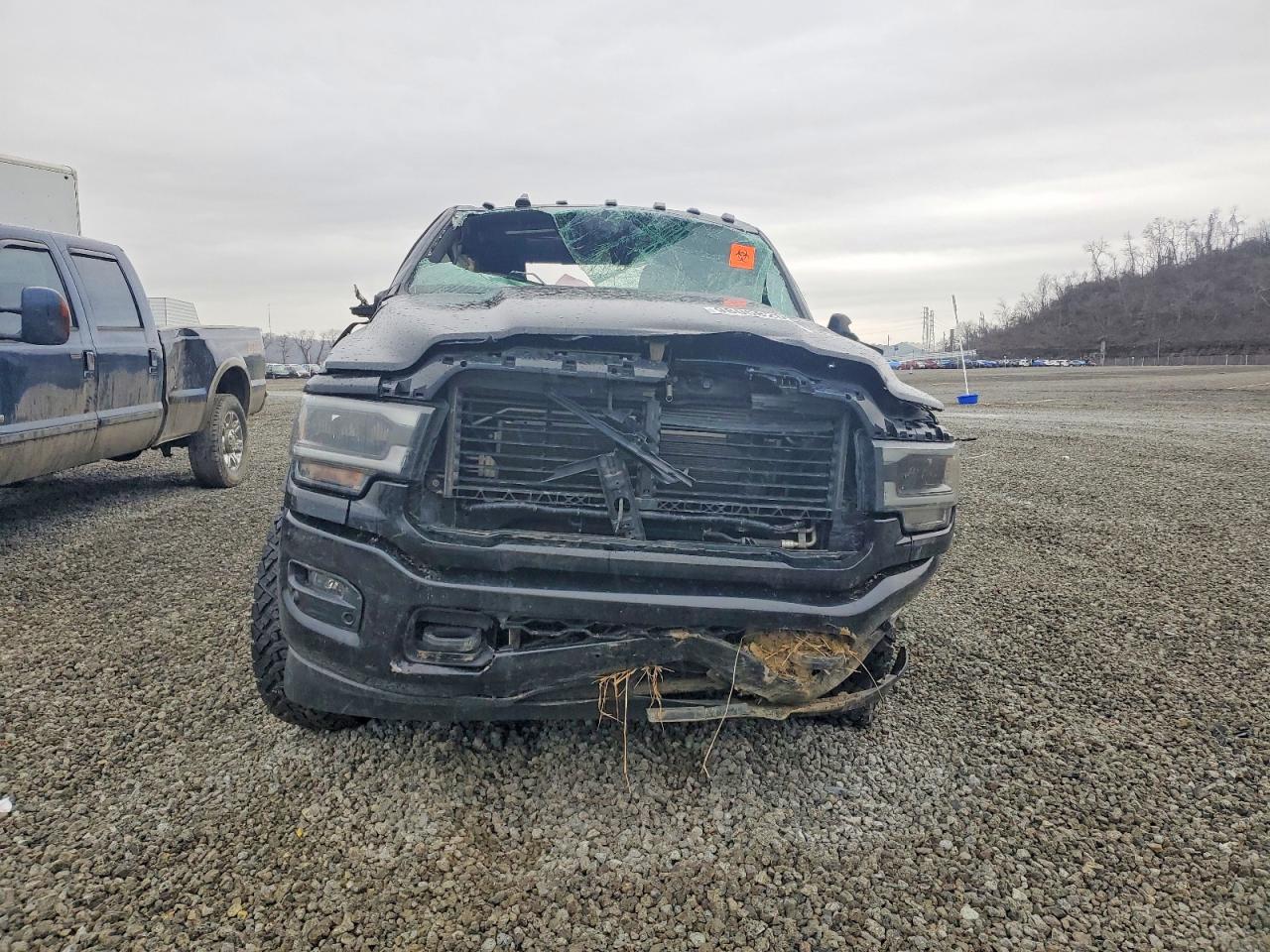 2020 RAM 3500 LARAMIE photo 5