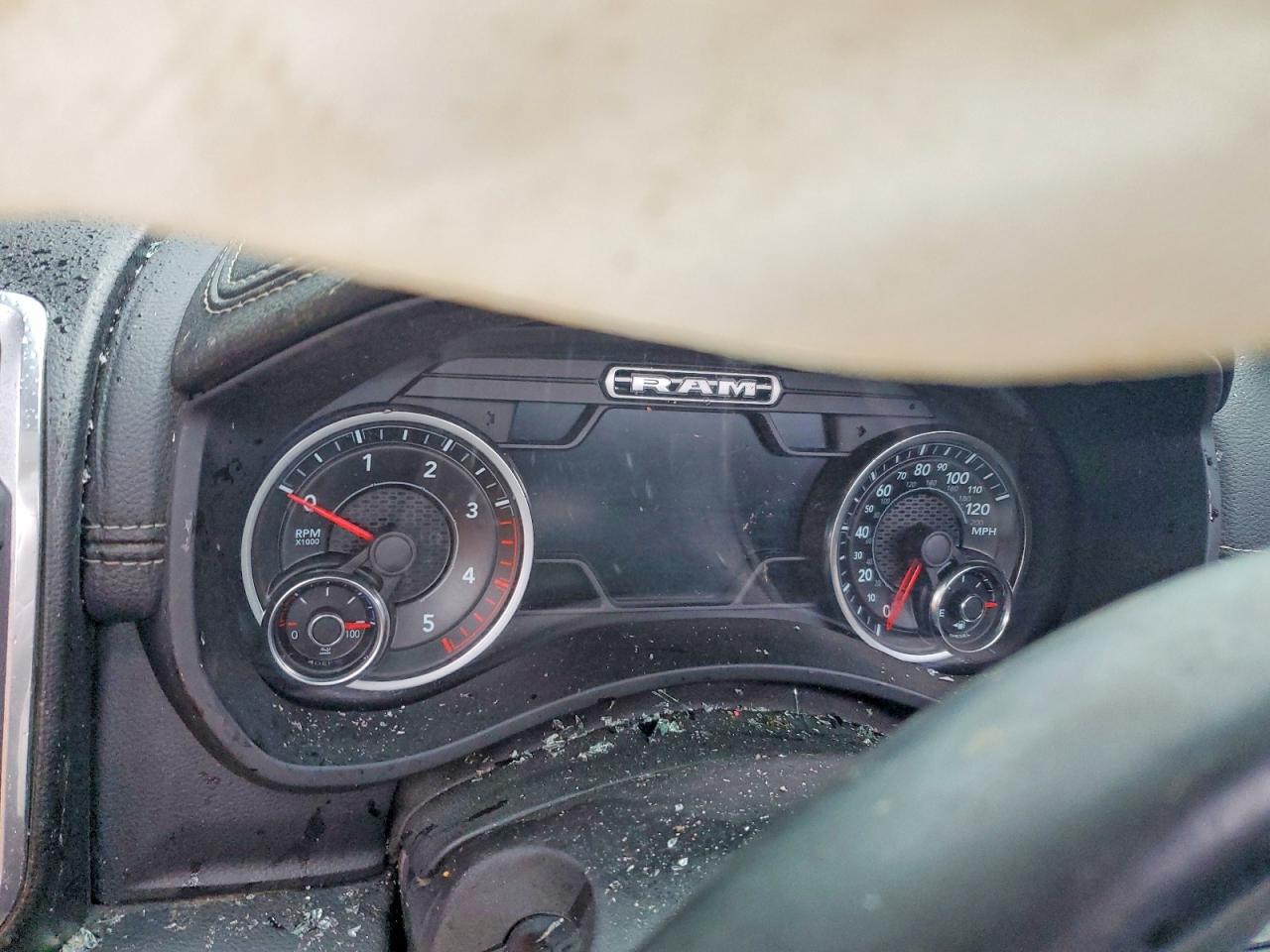 2020 RAM 3500 LARAMIE photo 9