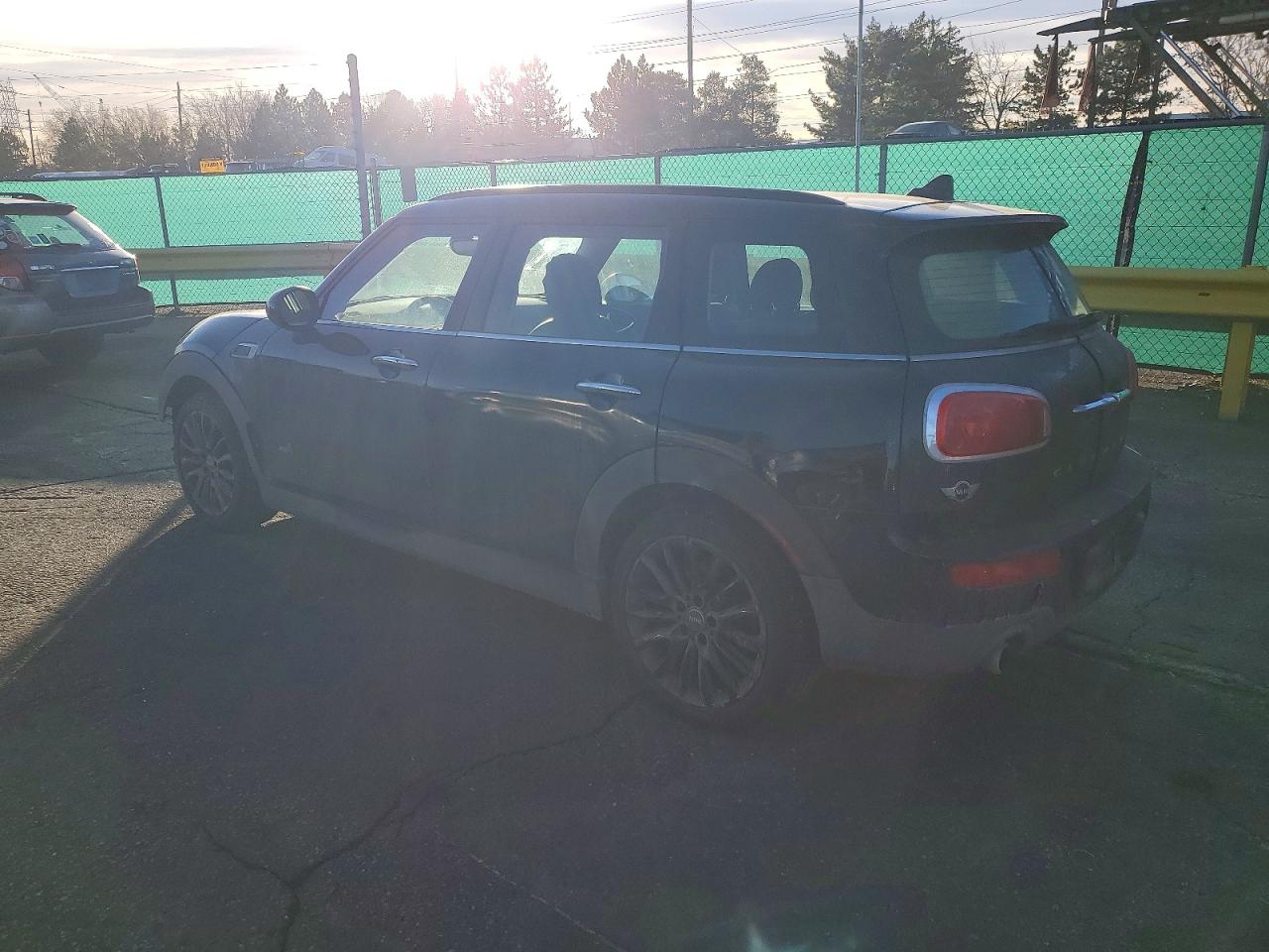 2017 MINI COOPER CLUBMAN ALL4 photo 2