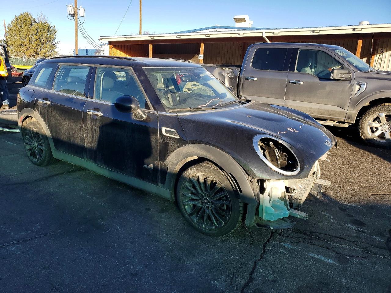 2017 MINI COOPER CLUBMAN ALL4 photo 4