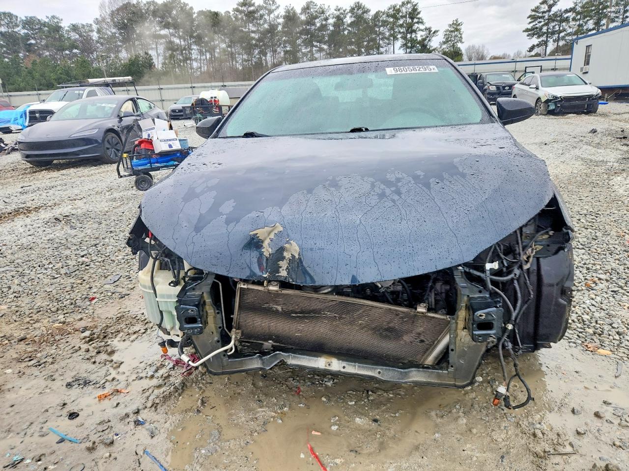 2015 TOYOTA CAMRY LE photo 5