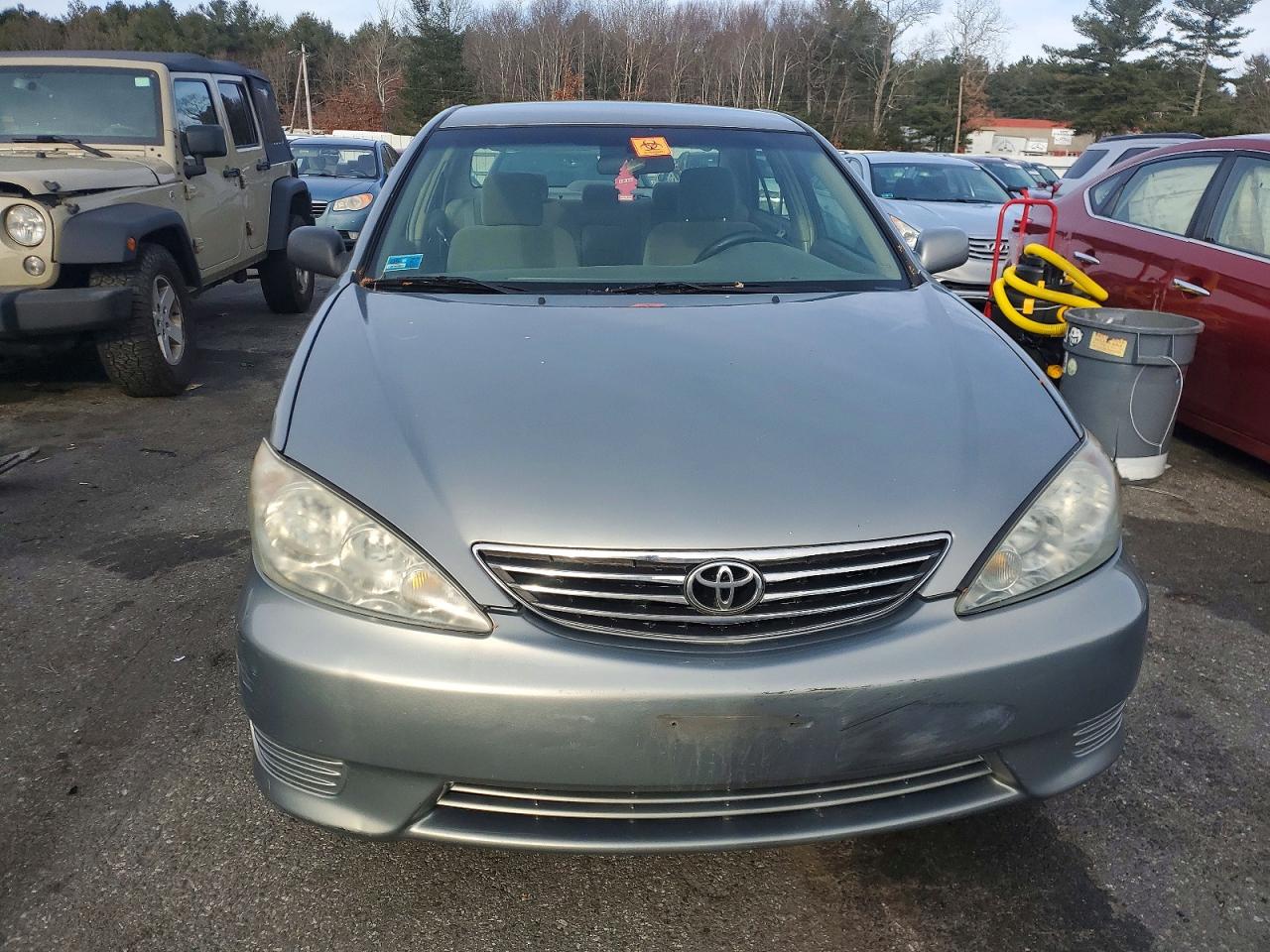 2005 TOYOTA CAMRY LE photo 5