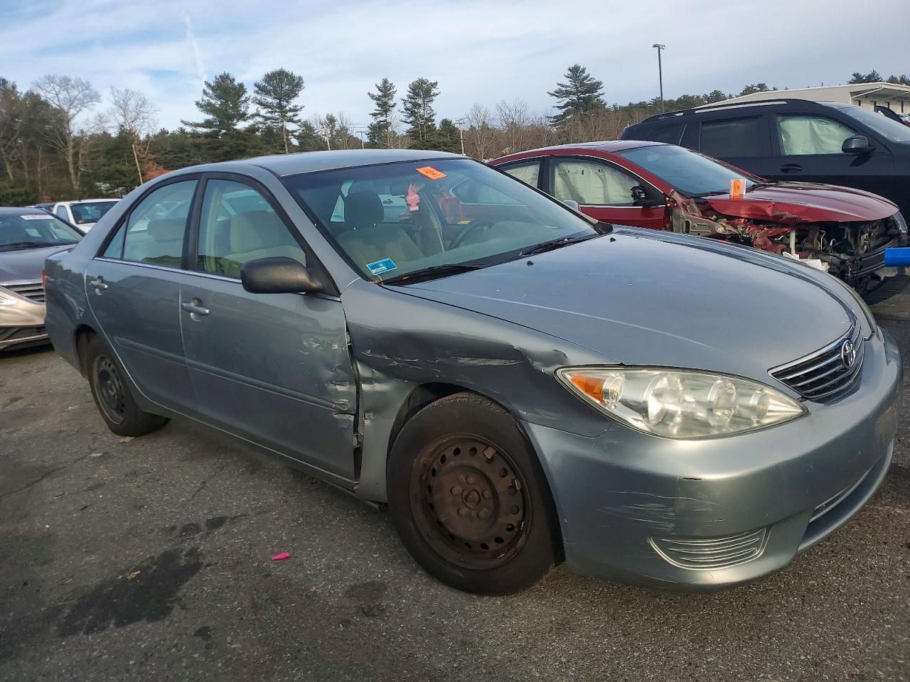 2005 TOYOTA CAMRY LE photo 4