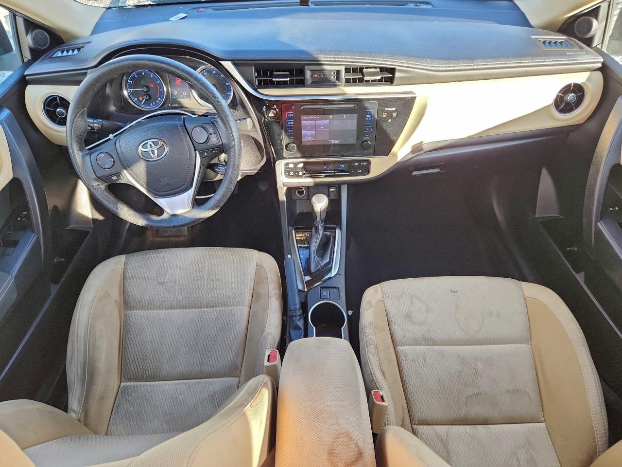 2017 TOYOTA COROLLA LE photo 15