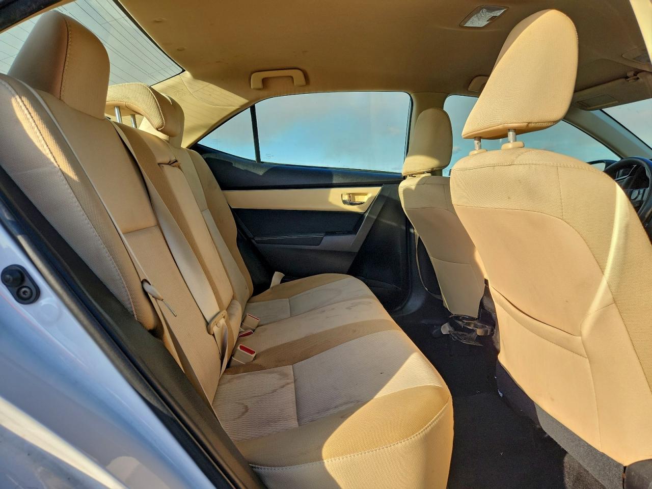 2017 TOYOTA COROLLA LE photo 19