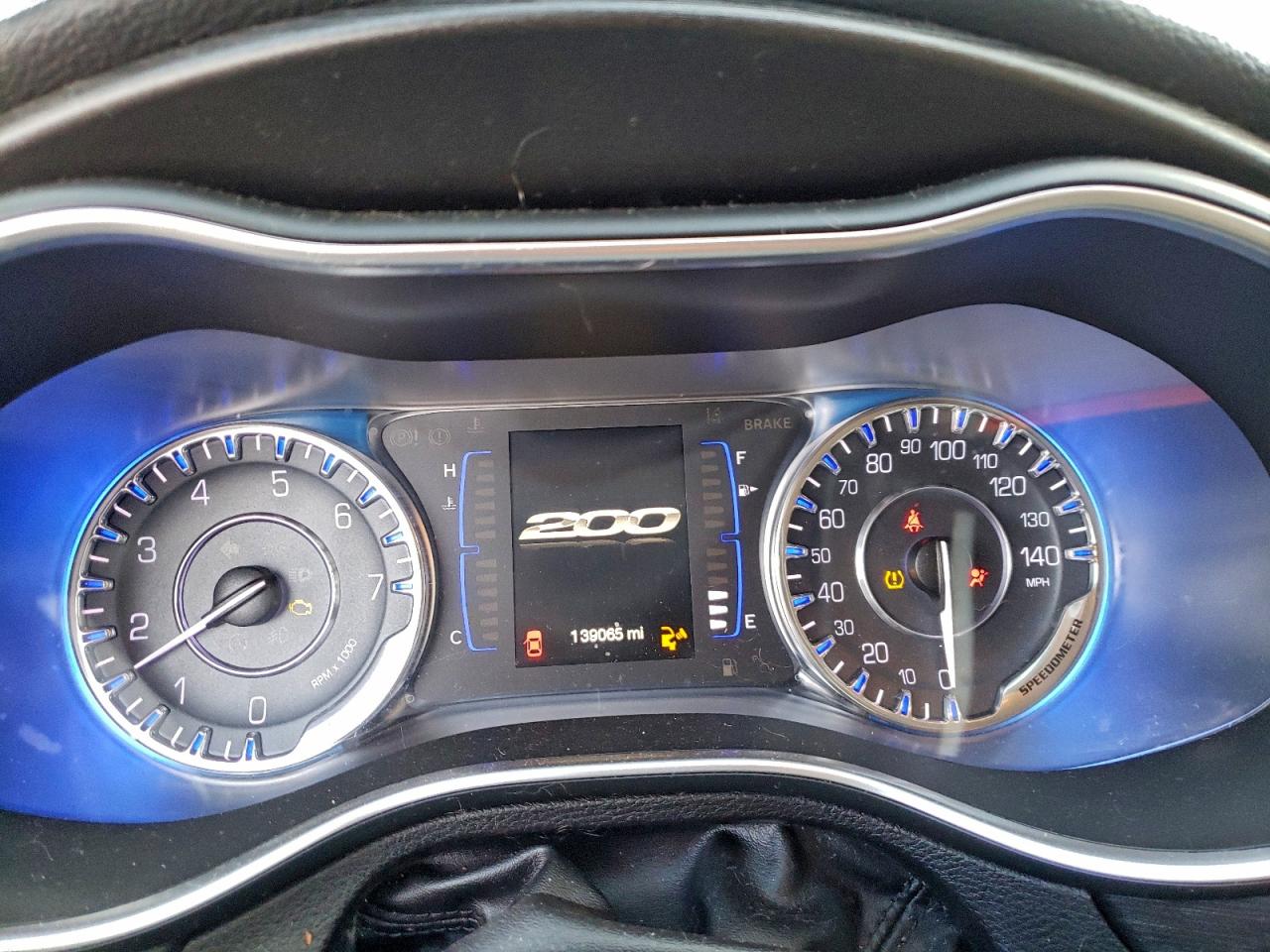 2015 CHRYSLER 200 LIMITED photo 9