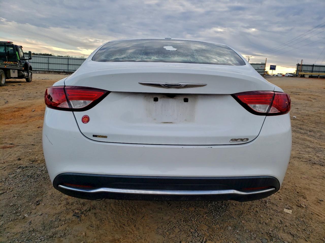 2015 CHRYSLER 200 LIMITED photo 6