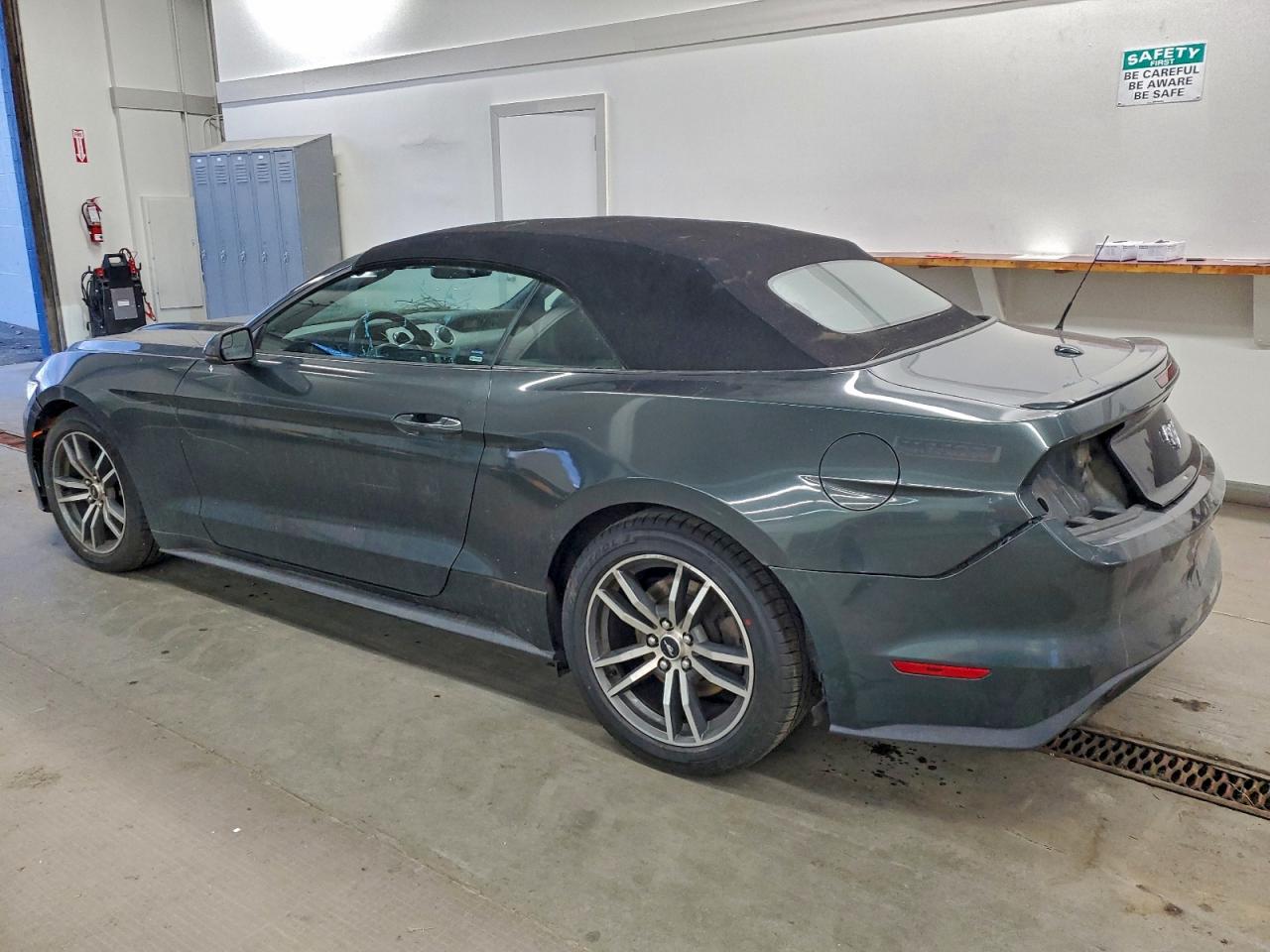 2015 FORD MUSTANG photo 2