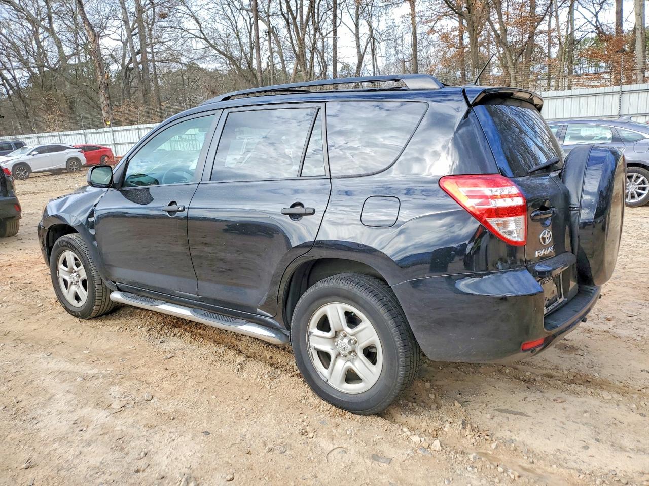 2011 TOYOTA RAV4 photo 3