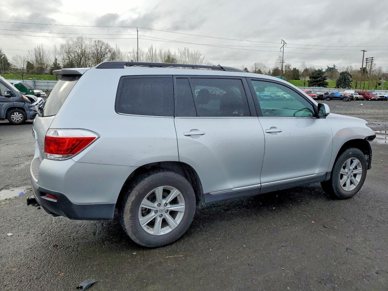 2012 TOYOTA HIGHLANDER BASE photo 3