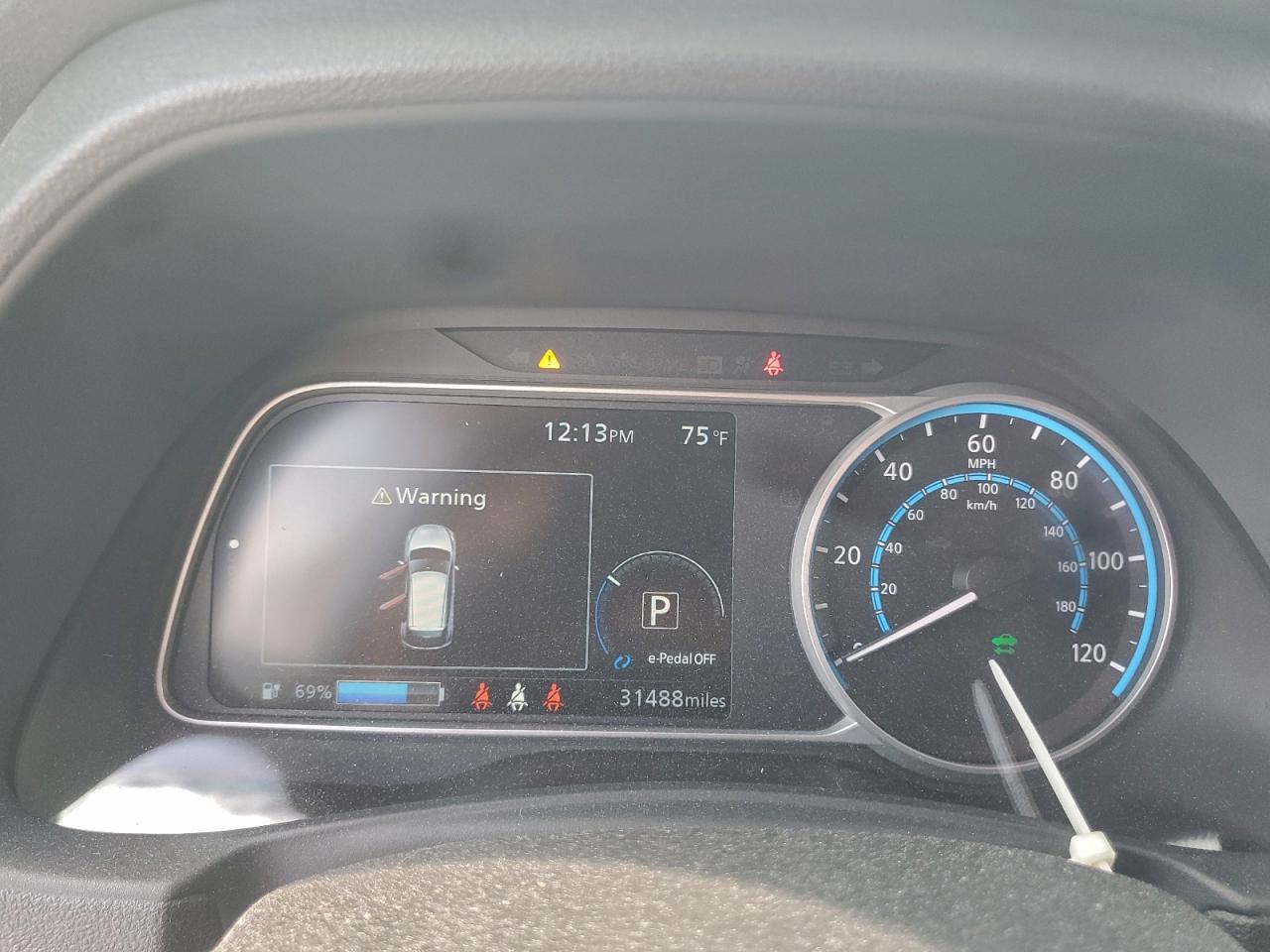 2023 NISSAN LEAF SV PLUS photo 9