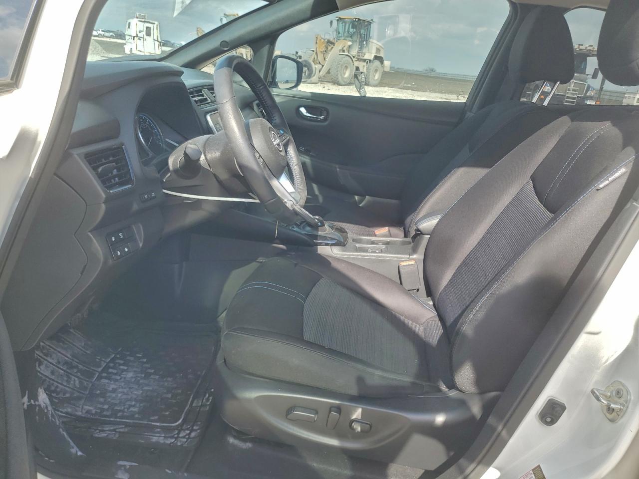 2023 NISSAN LEAF SV PLUS photo 7