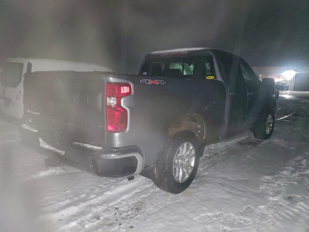 2020 CHEVROLET SILVERADO K1500 LT photo 3