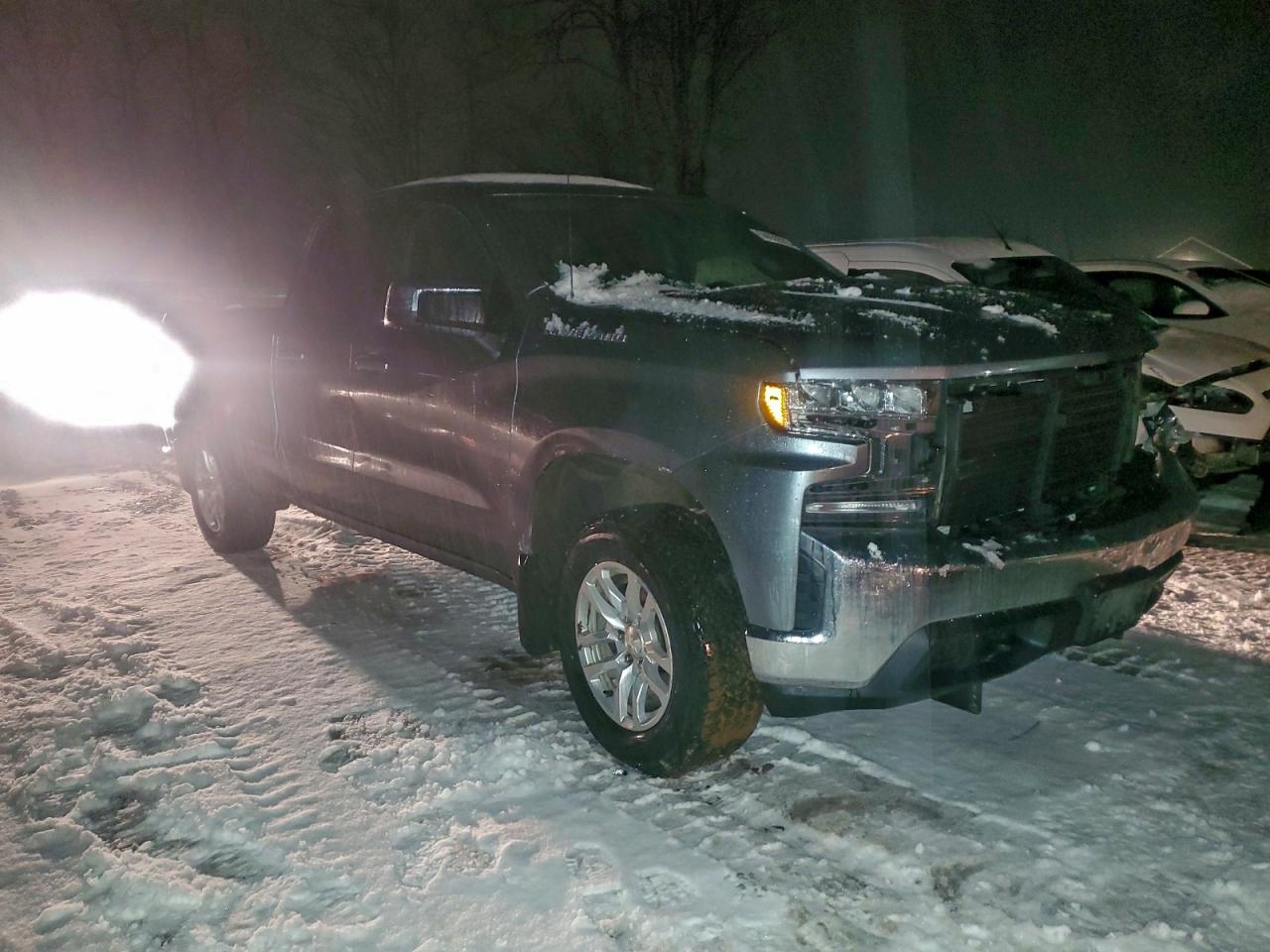 2020 CHEVROLET SILVERADO K1500 LT photo 4