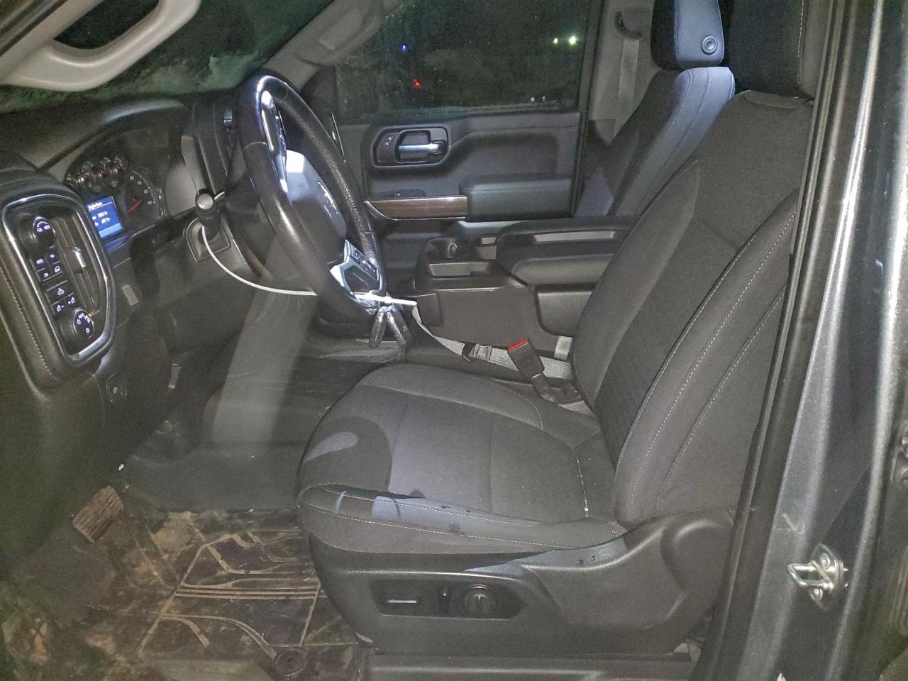 2020 CHEVROLET SILVERADO K1500 LT photo 7