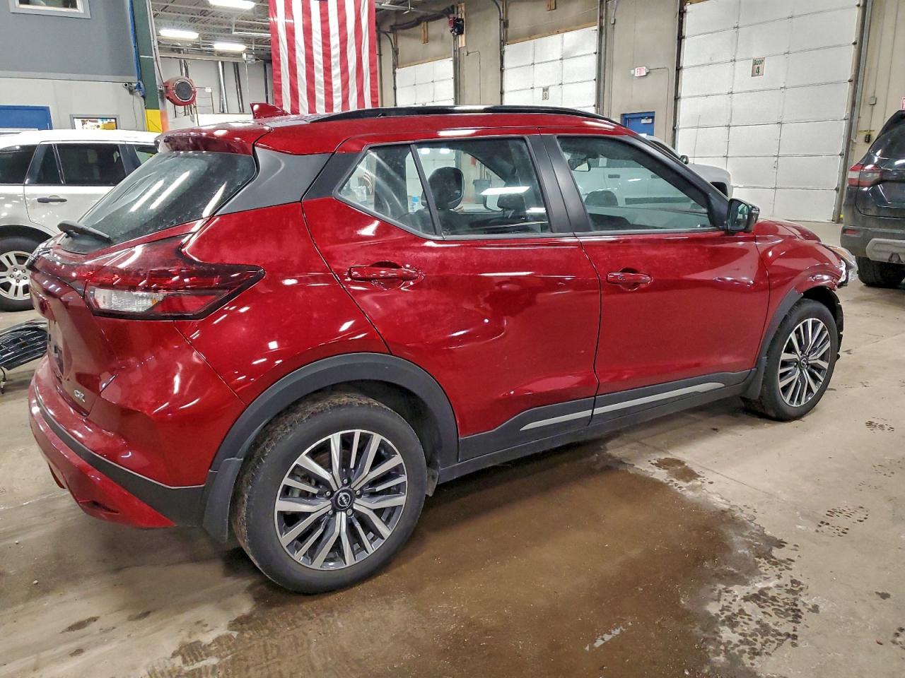 2023 NISSAN KICKS SR photo 3