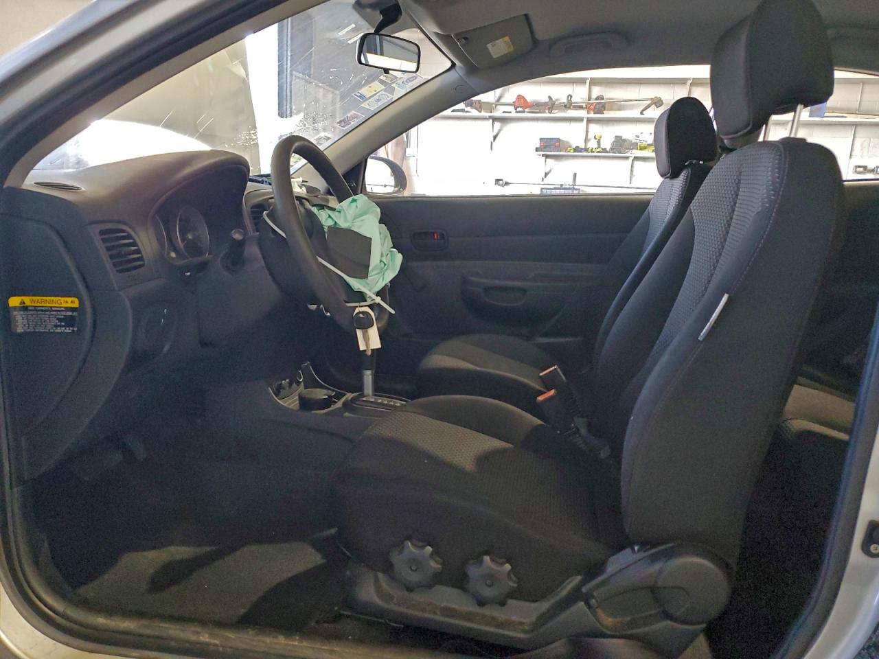 2008 HYUNDAI ACCENT GS photo 13