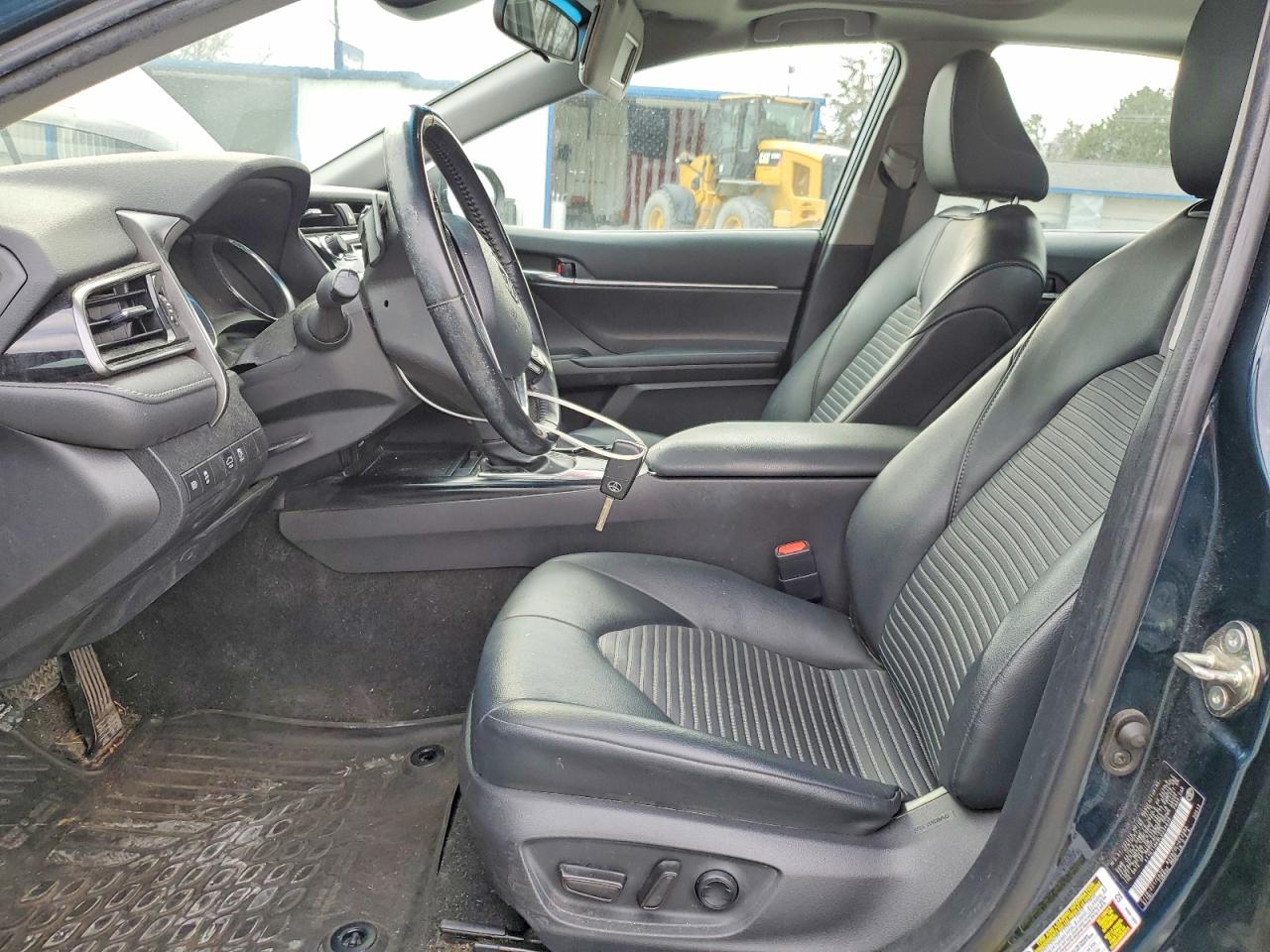 2020 TOYOTA CAMRY SE photo 7