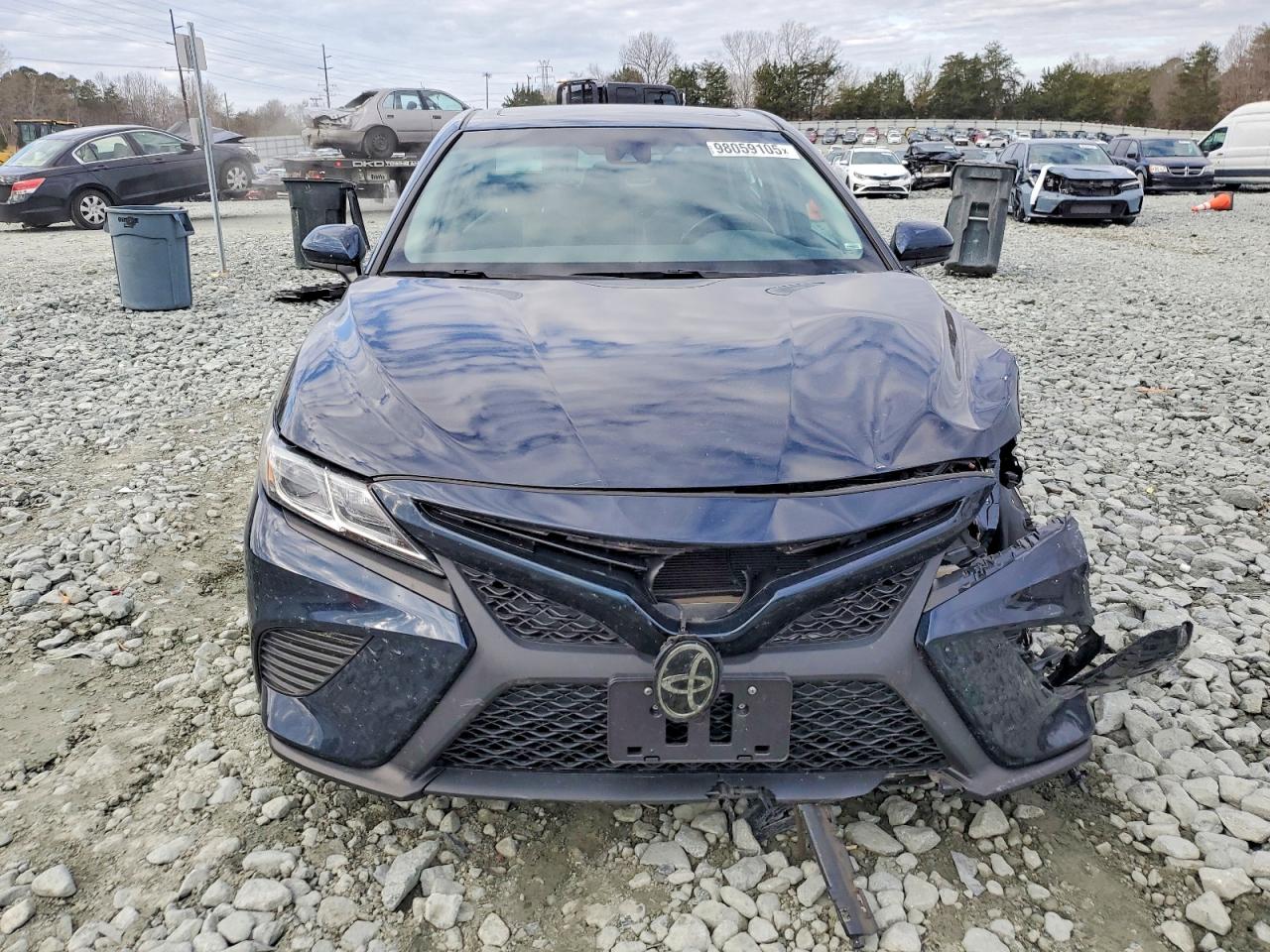 2020 TOYOTA CAMRY SE photo 5