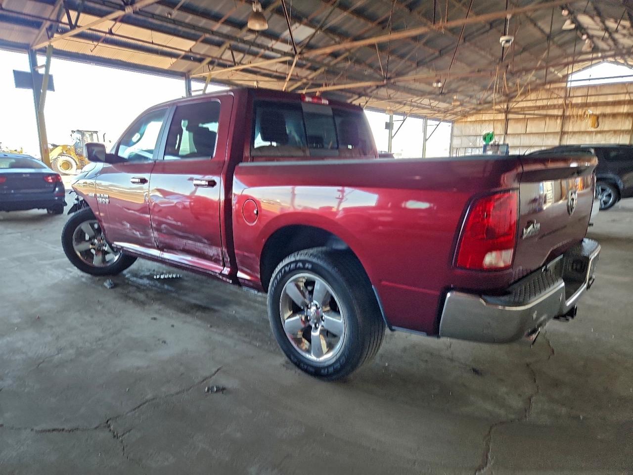 2017 RAM 1500 SLT photo 2