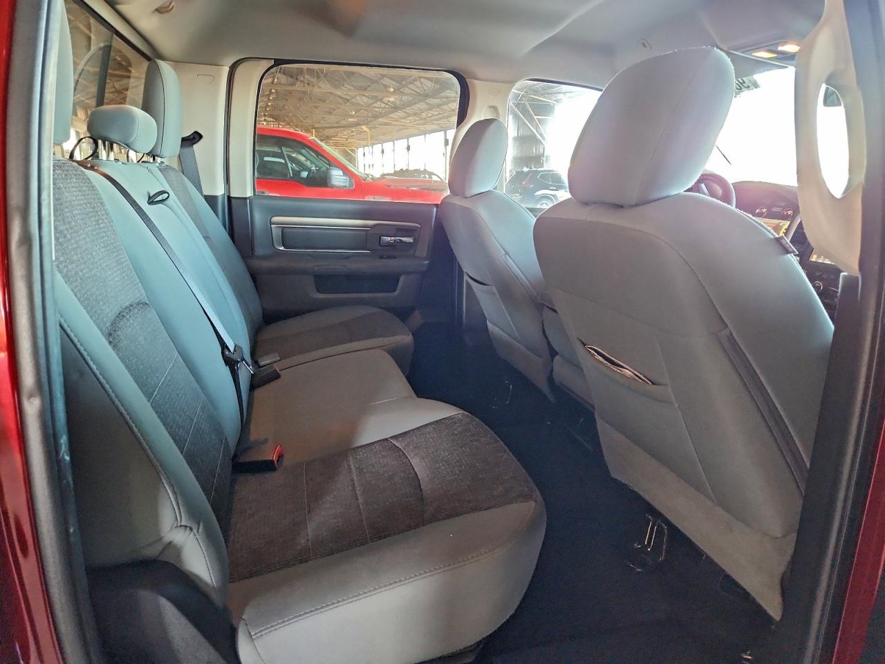 2017 RAM 1500 SLT photo 10