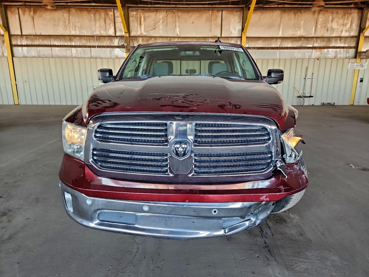 2017 RAM 1500 SLT photo 5