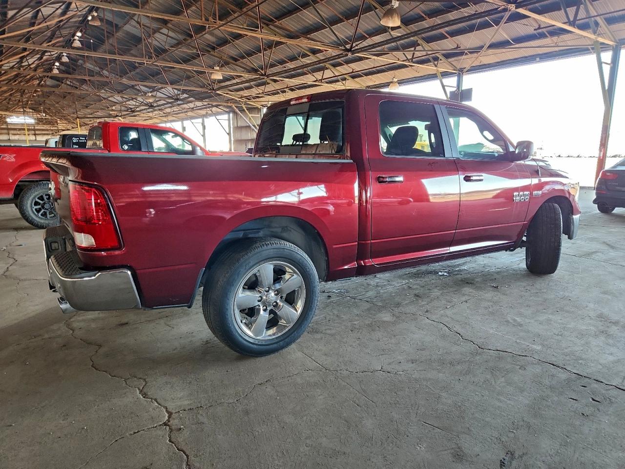 2017 RAM 1500 SLT photo 3