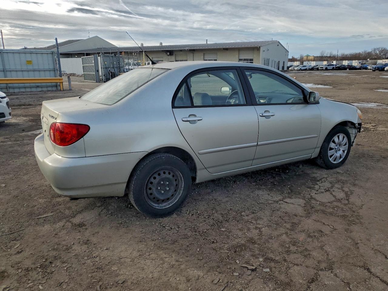 2003 TOYOTA COROLLA CE photo 3