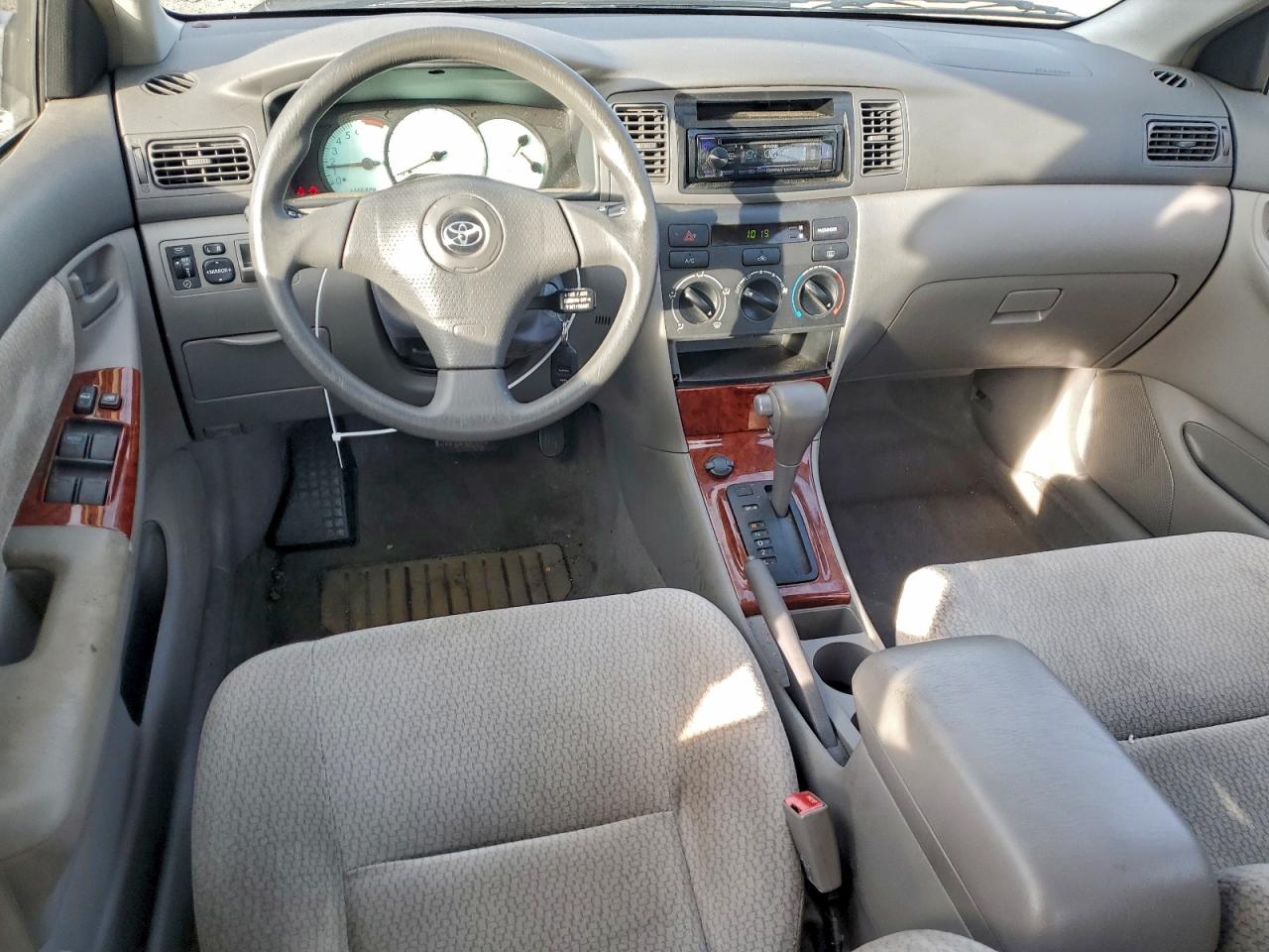 2003 TOYOTA COROLLA CE photo 8