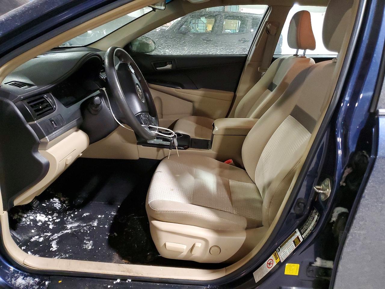 2014 TOYOTA CAMRY L photo 7