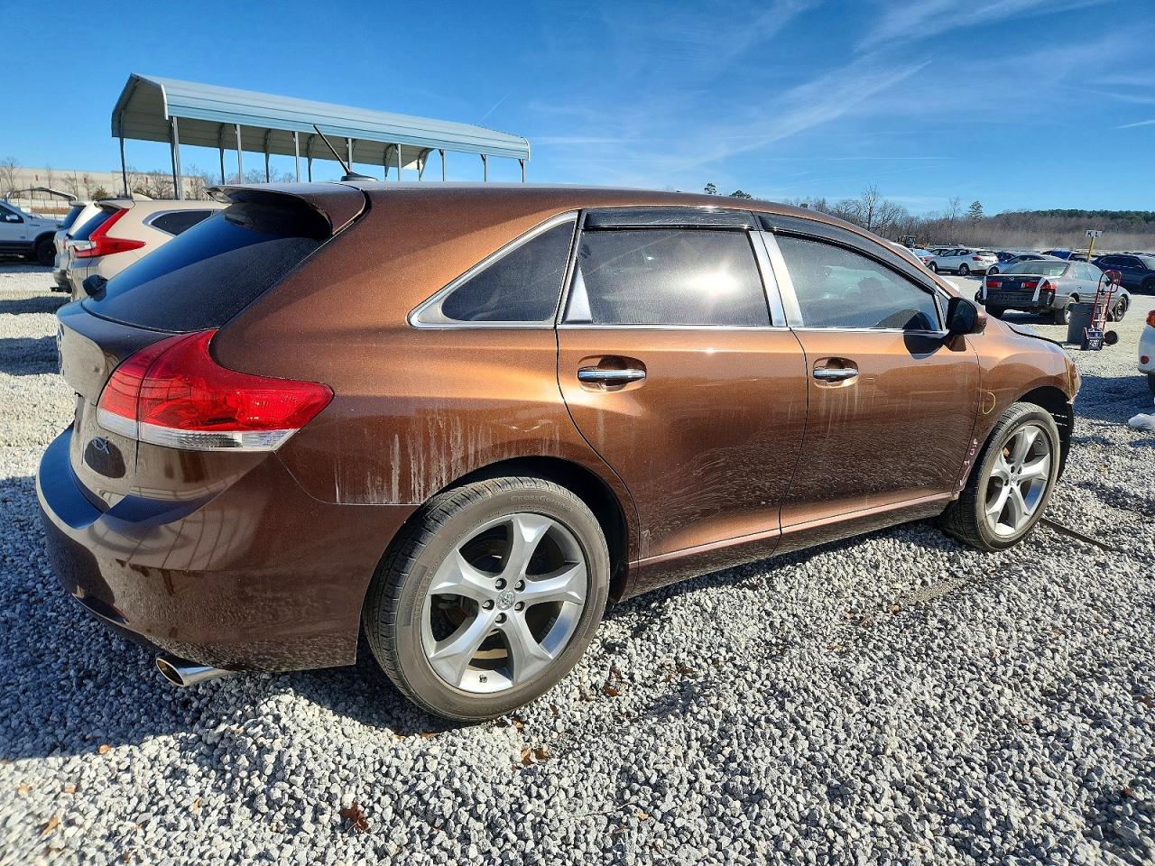 2011 TOYOTA VENZA photo 3
