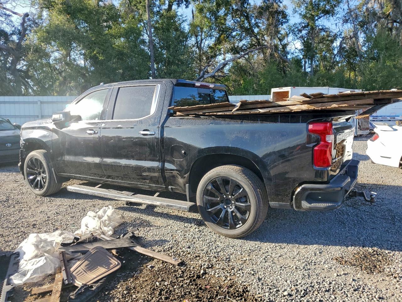 2021 CHEVROLET SILVERADO C1500 HIGH COUNTRY photo 3