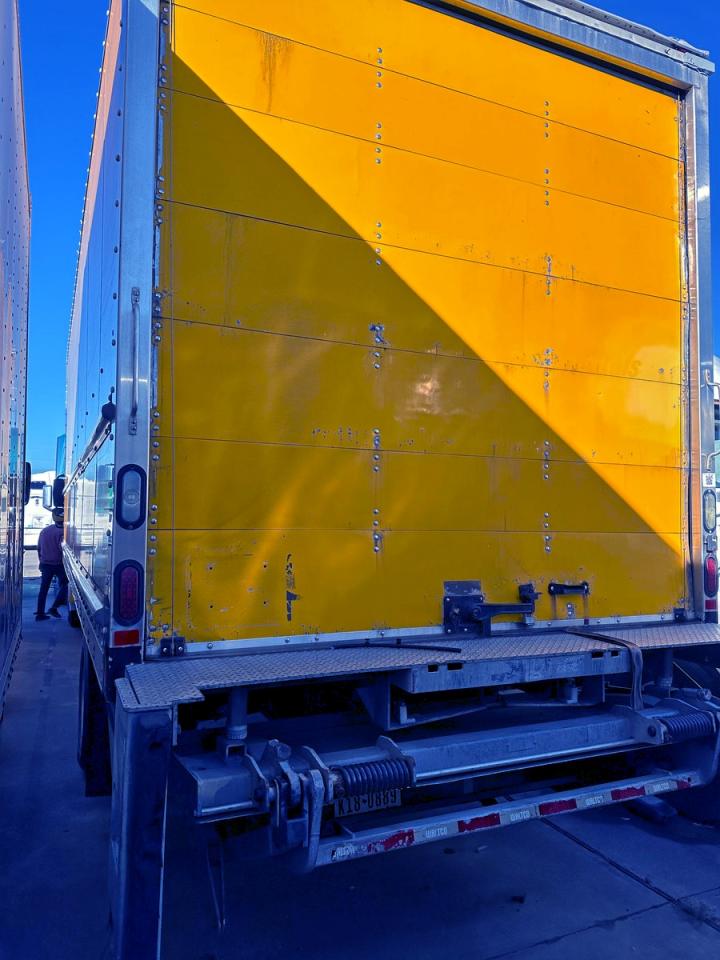 2014 FRHT M2 106 MED photo 3