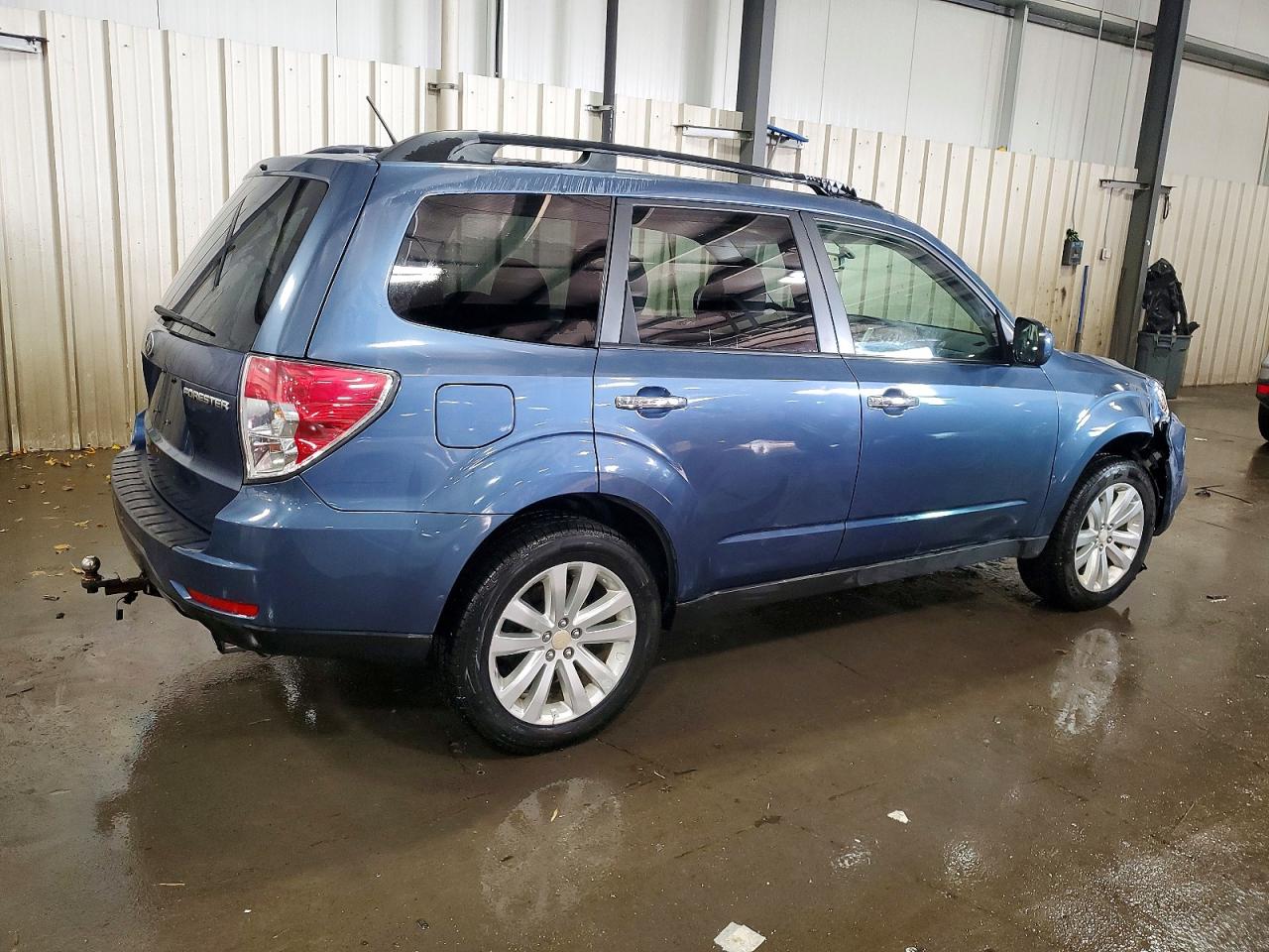 2011 SUBARU FORESTER LIMITED photo 3