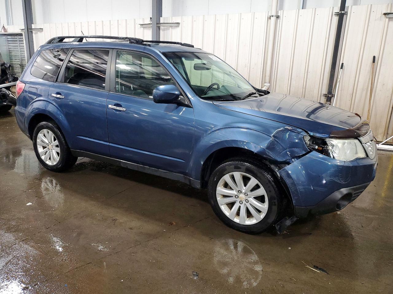 2011 SUBARU FORESTER LIMITED photo 4