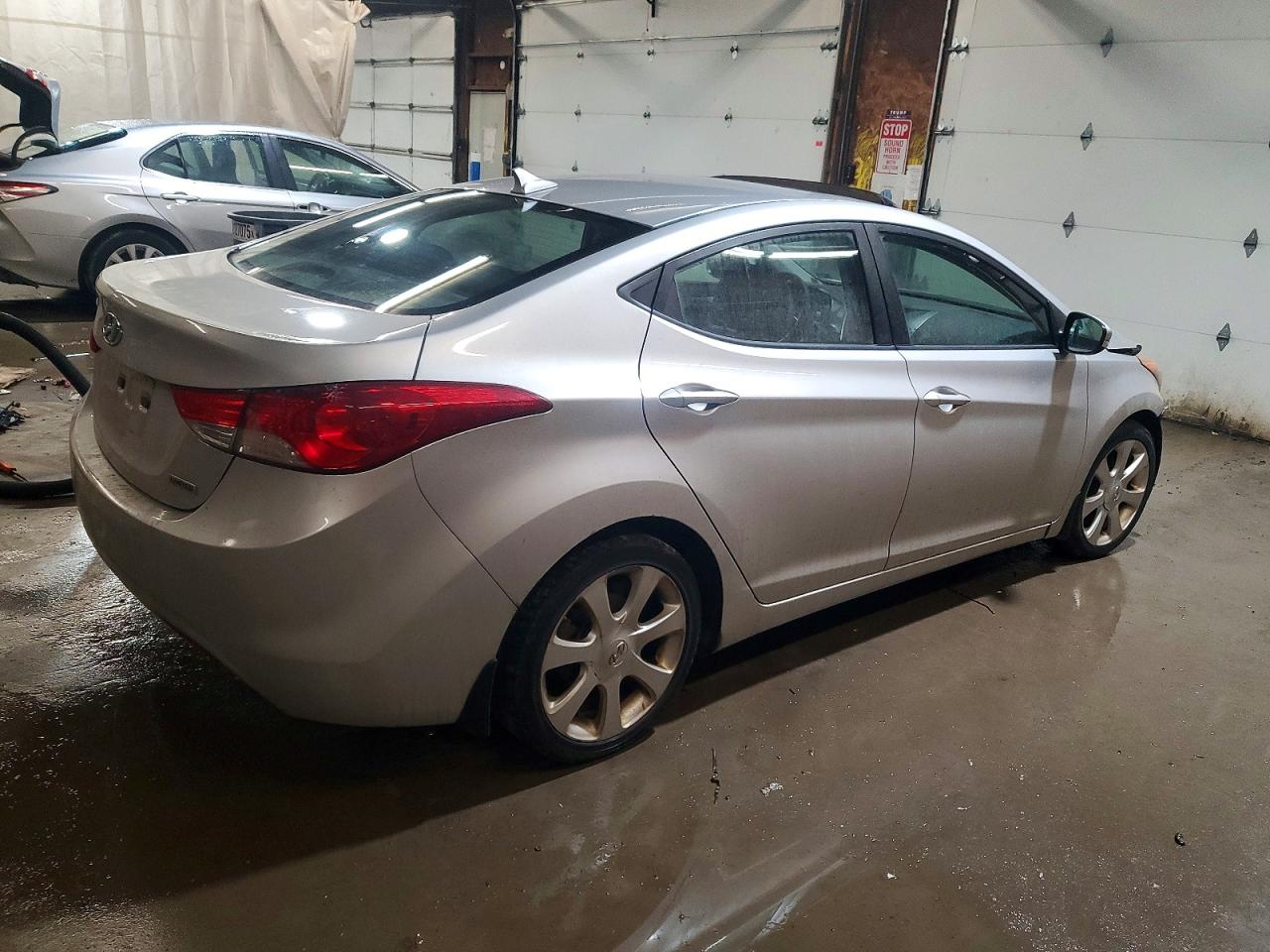 2013 HYUNDAI ELANTRA GLS photo 3