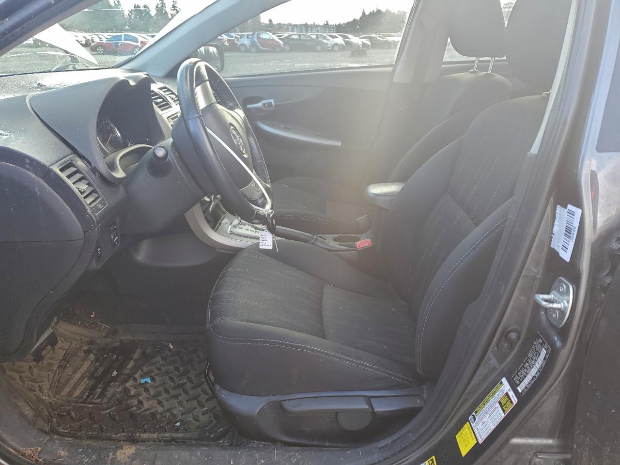 2013 TOYOTA COROLLA BASE photo 7