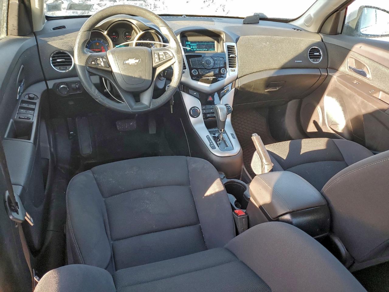 2016 CHEVROLET CRUZE LIMITED LT photo 8
