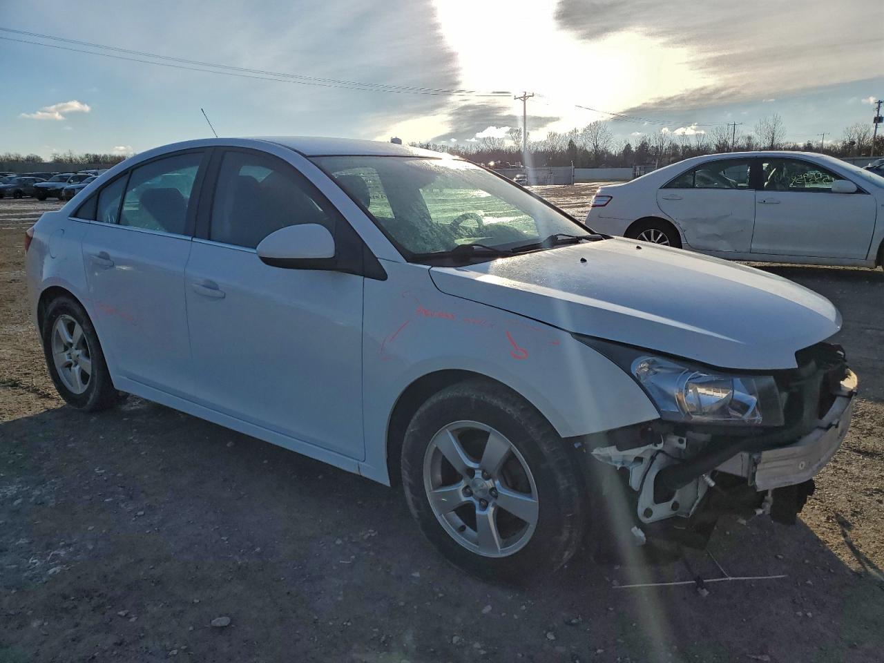 2016 CHEVROLET CRUZE LIMITED LT photo 4