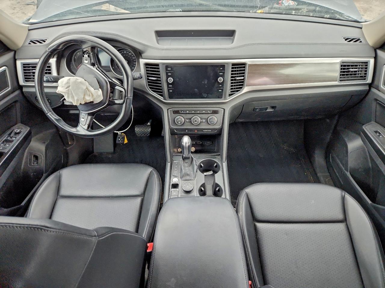 2018 VOLKSWAGEN ATLAS SE photo 8