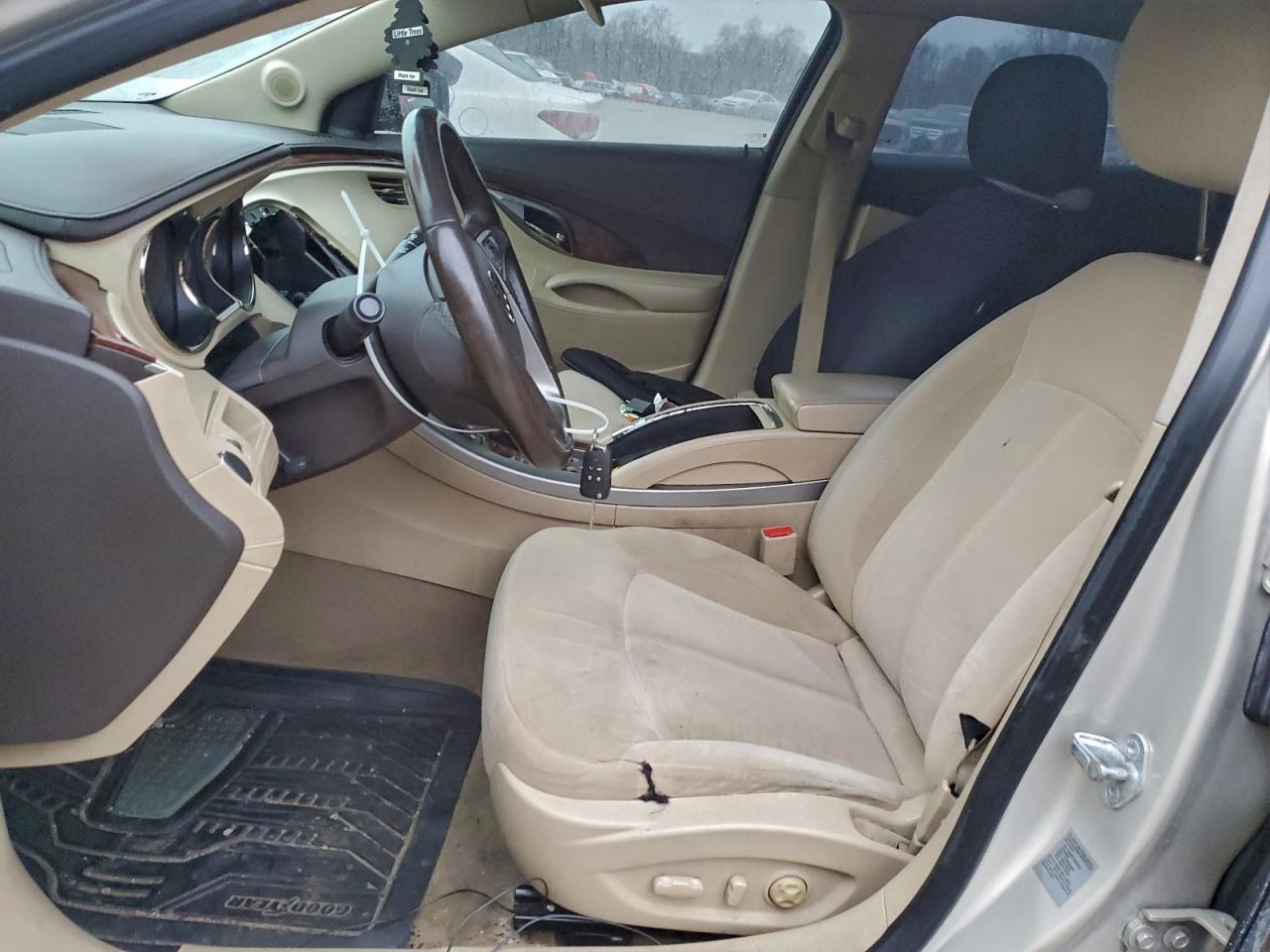 2010 BUICK LACROSSE CX photo 13