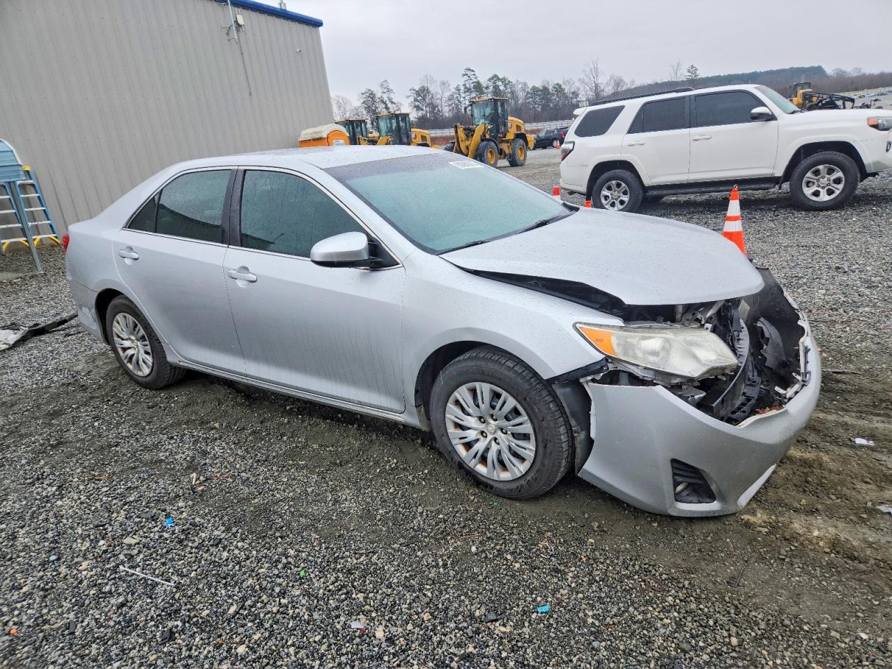 2013 TOYOTA CAMRY L photo 7